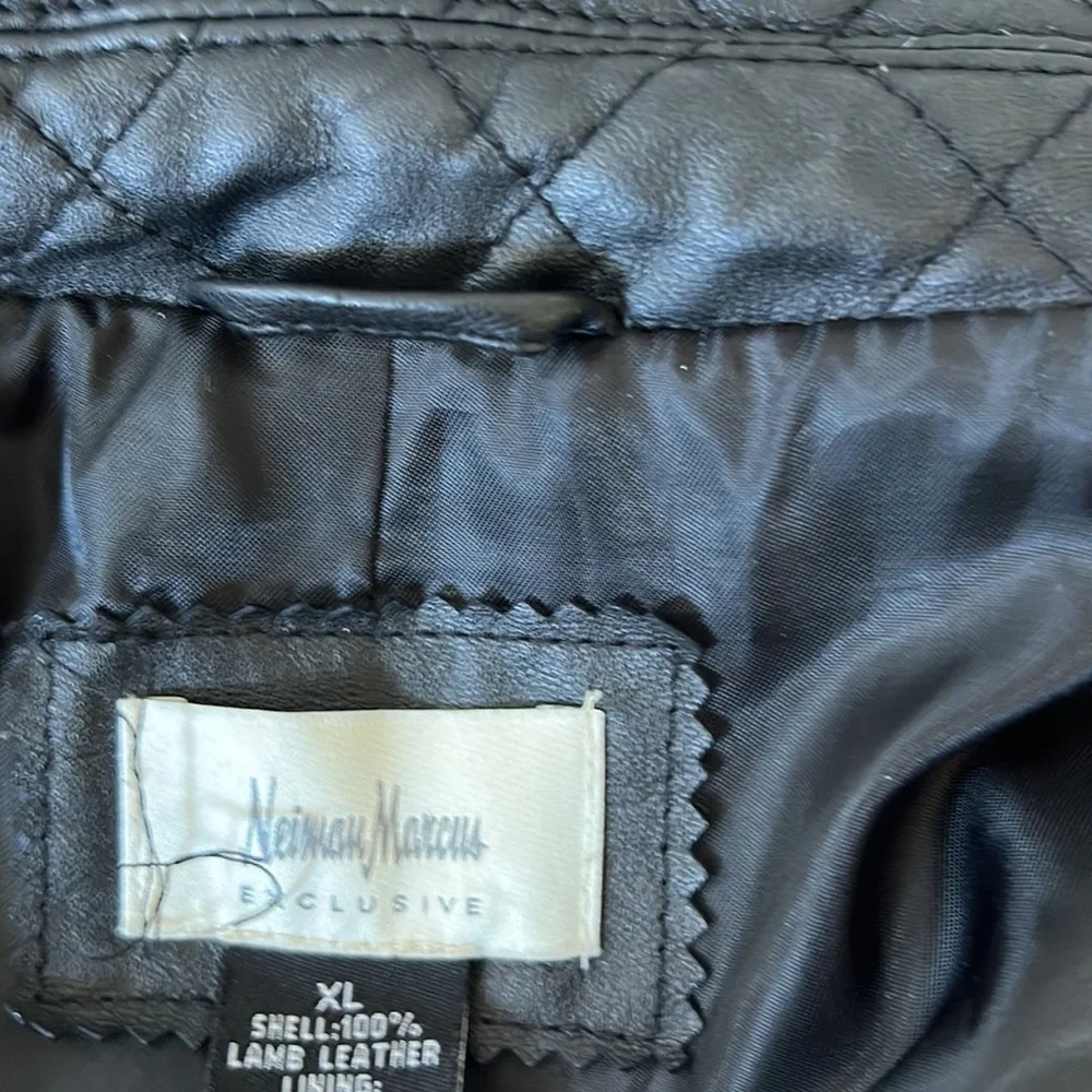 NEIMAN MARCUS quilted jacket - Picture 13 of 13